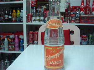 Schweppes Gazoz şişesi İstanbul farklı etiketli